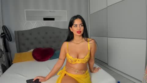 Snapshot of _adelle chatting on 25, 10, 2025 Adelle online show from 25, 10, 2025