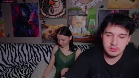 Snapshot of _adrenalinee_ chatting on 25, 11, 2025 KENDALL NATHANRYAN LUCY online show from 25, 11, 2025