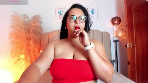 Snapshot of _aithanaa_ chatting on 13, 9, 2025 _aithanaa_ online show from 13, 9, 2025