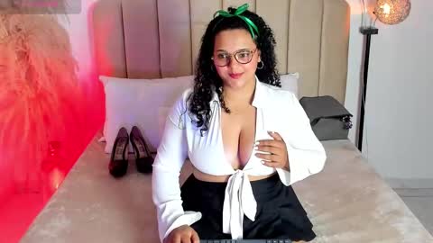 Snapshot of _aithanaa_ chatting on 25, 9, 2025 _aithanaa_ online show from 25, 9, 2025