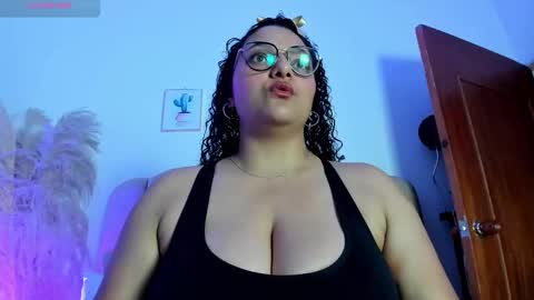 Snapshot of _aithanaa_ chatting on 27, 9, 2025 _aithanaa_ online show from 27, 9, 2025