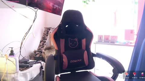 Snapshot of _alaia_sweet chatting on 10, 3, 2025 _alaia_sweet online show from 10, 3, 2025