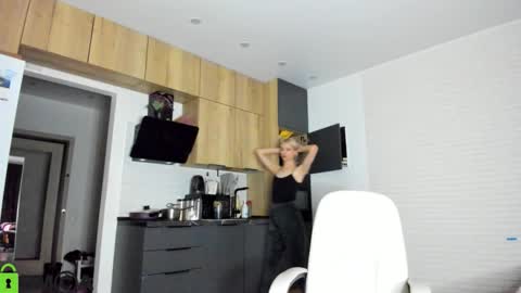 Snapshot of _alice_kitty chatting on 17, 11, 2025 Gaylord online show from 17, 11, 2025