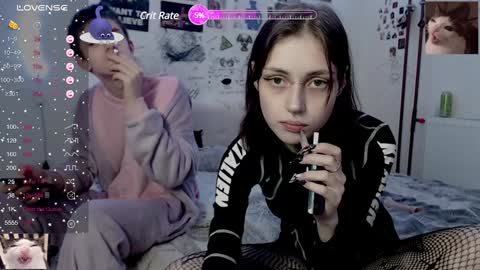 Snapshot of _alisa_in_wonderland chatting on 2, 2, 2025 Charlotte and Alex online show from 2, 2, 2025