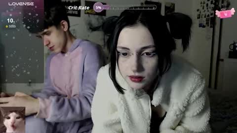 Snapshot of _alisa_in_wonderland chatting on 4, 11, 2025 Charlotte and Alex online show from 4, 11, 2025