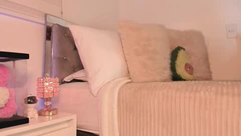 Snapshot of _alissonrose chatting on 4, 12, 2025 Karo online show from 4, 12, 2025