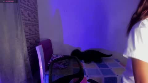 Snapshot of _amelia_johns chatting on 28, 4, 2026 AMELIA online show from 28, 4, 2026