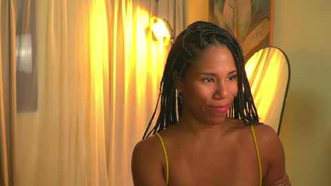 Angie -  online show from 17, 4, 2026