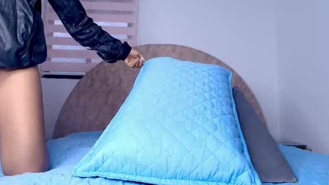 Any online show from 13, 4, 2026