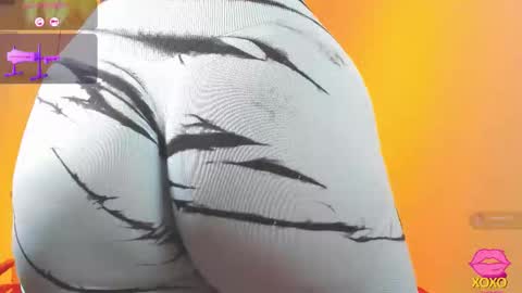 Snapshot of _antonella_11 chatting on 19, 12, 2025 _antonella_11 online show from 19, 12, 2025