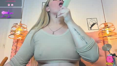 Snapshot of _antonella_11 chatting on 19, 2, 2026 _antonella_11 online show from 19, 2, 2026