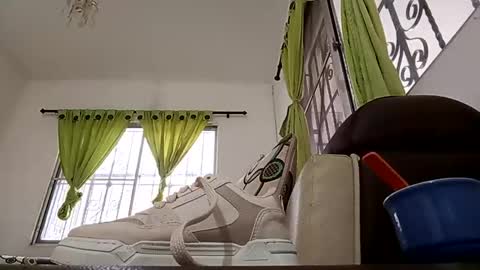 Arianna y elkingroma online show from 30, 12, 2024