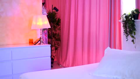 Arielle online show from 5, 11, 2025