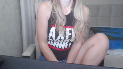 Snapshot of _ashley_blond_ chatting on 5, 10, 2025 Ashlee Bond online show from 5, 10, 2025