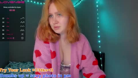 Snapshot of _aurareflection chatting on 15, 1, 2025 hello im Lira online show from 15, 1, 2025