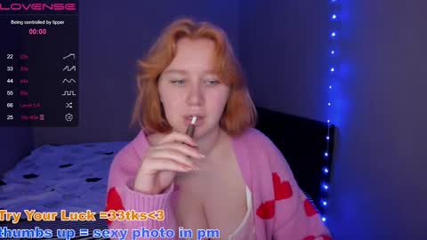 Snapshot of _aurareflection chatting on 11, 2, 2025 hello im Lira online show from 11, 2, 2025