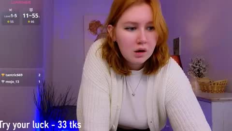 Snapshot of _aurareflection chatting on 29, 11, 2025 hello im Lira online show from 29, 11, 2025