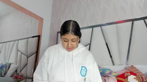 Aura online show from 13, 1, 2026