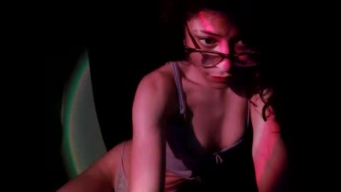 Snapshot of _available_ chatting on 26, 2, 2026 _available_ online show from 26, 2, 2026