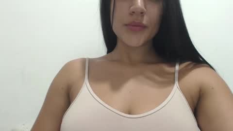 Snapshot of _bella_angel chatting on 13, 9, 2025 Mar online show from 13, 9, 2025