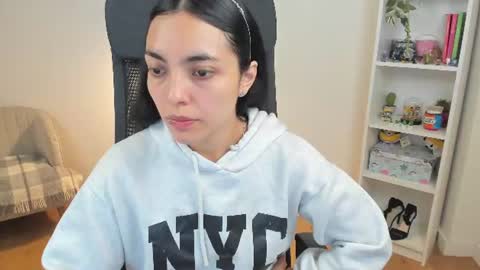 Snapshot of _bellaevans_ chatting on 13, 6, 2026 Bella Evans online show from 13, 6, 2026