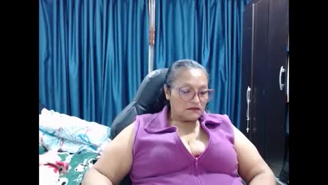 _bellanocturna online show from 8, 4, 2026