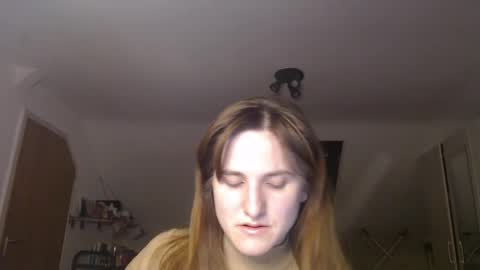 Snapshot of _biscotti_ chatting on 9, 3, 2025 _biscotti_ online show from 9, 3, 2025