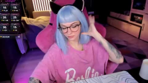 Snapshot of _black_fox__ chatting on 20, 4, 2026 Olivia Subscribe to my Fansly - online show from 20, 4, 2026