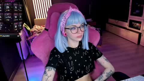 Snapshot of _black_fox__ chatting on 13, 5, 2026 Olivia Subscribe to my Fansly - online show from 13, 5, 2026