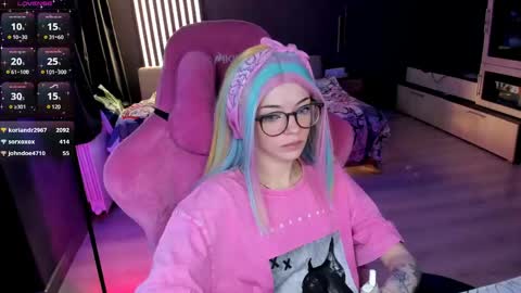 Snapshot of _black_fox__ chatting on 15, 5, 2026 Olivia Subscribe to my Fansly - online show from 15, 5, 2026