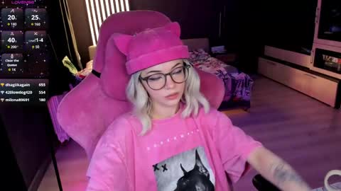 Snapshot of _black_fox__ chatting on 17, 5, 2026 Olivia Subscribe to my Fansly - online show from 17, 5, 2026