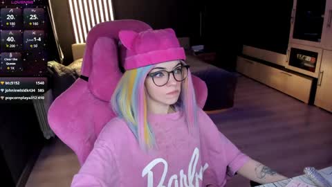 Snapshot of _black_fox__ chatting on 26, 5, 2026 Olivia Subscribe to my Fansly - online show from 26, 5, 2026