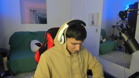 Snapshot of _blakee chatting on 4, 1, 2025 B L A K E online show from 4, 1, 2025