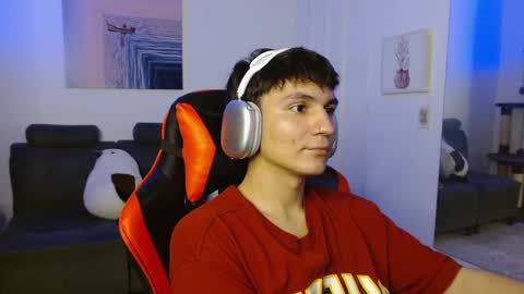 Snapshot of _blakee chatting on 4, 2, 2025 B L A K E online show from 4, 2, 2025