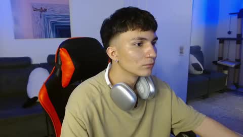 Snapshot of _blakee chatting on 13, 2, 2025 B L A K E online show from 13, 2, 2025