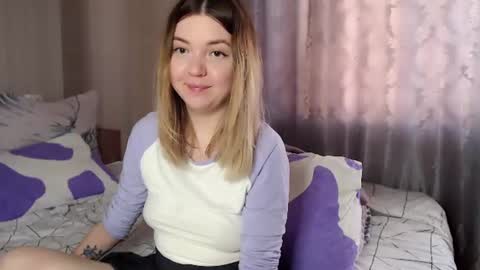Snapshot of _blonde_barbie_ chatting on 3, 7, 2026 Elizabeth online show from 3, 7, 2026