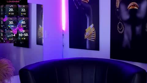 Snapshot of _brenna_hanson_ chatting on 30, 11, 2025 Brenna online show from 30, 11, 2025