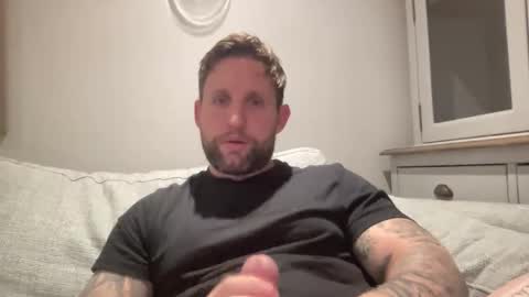 Snapshot of _british_hung_ chatting on 20, 9, 2025 UK BigThick Cock online show from 20, 9, 2025