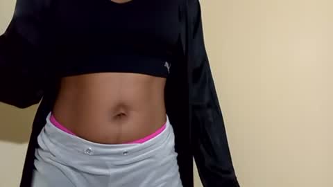 Snapshot of _bunny_b chatting on 18, 6, 2026 I will be back soon online show from 18, 6, 2026