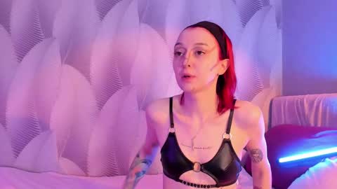 Christina Chris online show from 10, 3, 2025