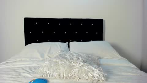 Bella  online show from 13, 1, 2025