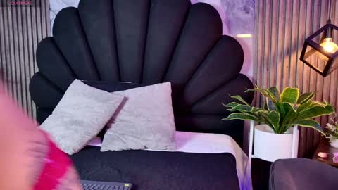 Snapshot of _charlotte_queen_ chatting on 14, 4, 2026 _charlotte_queen_ online show from 14, 4, 2026