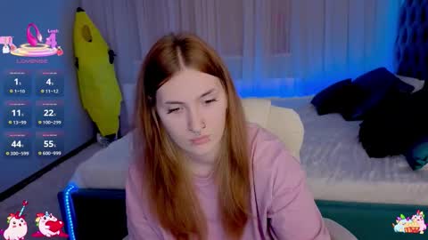 Snapshot of _chlo_e chatting on 10, 10, 2025 Alisa NO NUDE online show from 10, 10, 2025