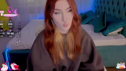 Snapshot of _chlo_e chatting on 17, 10, 2025 Alisa NO NUDE online show from 17, 10, 2025