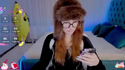 Snapshot of _chlo_e chatting on 26, 10, 2025 Alisa NO NUDE online show from 26, 10, 2025