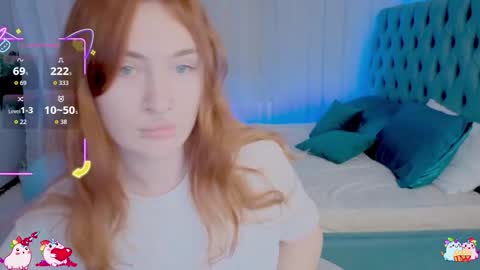 Snapshot of _chlo_e chatting on 13, 11, 2025 Alisa NO NUDE online show from 13, 11, 2025