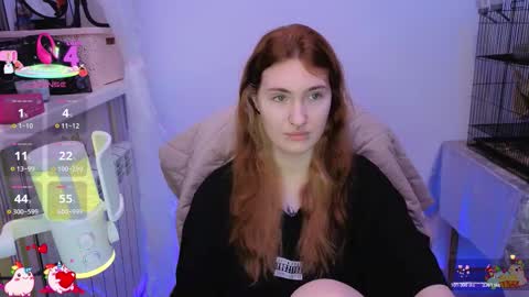 Snapshot of _chlo_e chatting on 23, 11, 2025 Alisa NO NUDE online show from 23, 11, 2025