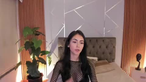 Snapshot of _coraliinee_ chatting on 25, 4, 2026 Coraline online show from 25, 4, 2026