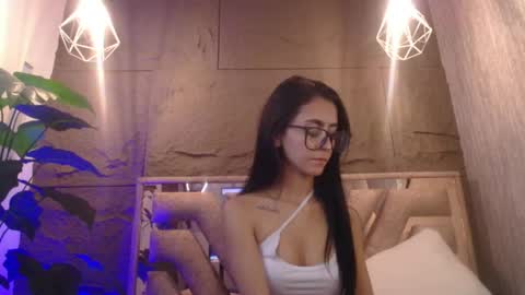 Snapshot of _coraliinee_ chatting on 13, 5, 2026 Coraline online show from 13, 5, 2026