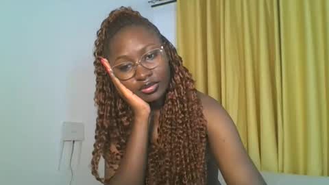 Snapshot of _cutestephanie chatting on 30, 10, 2025 STEPH online show from 30, 10, 2025